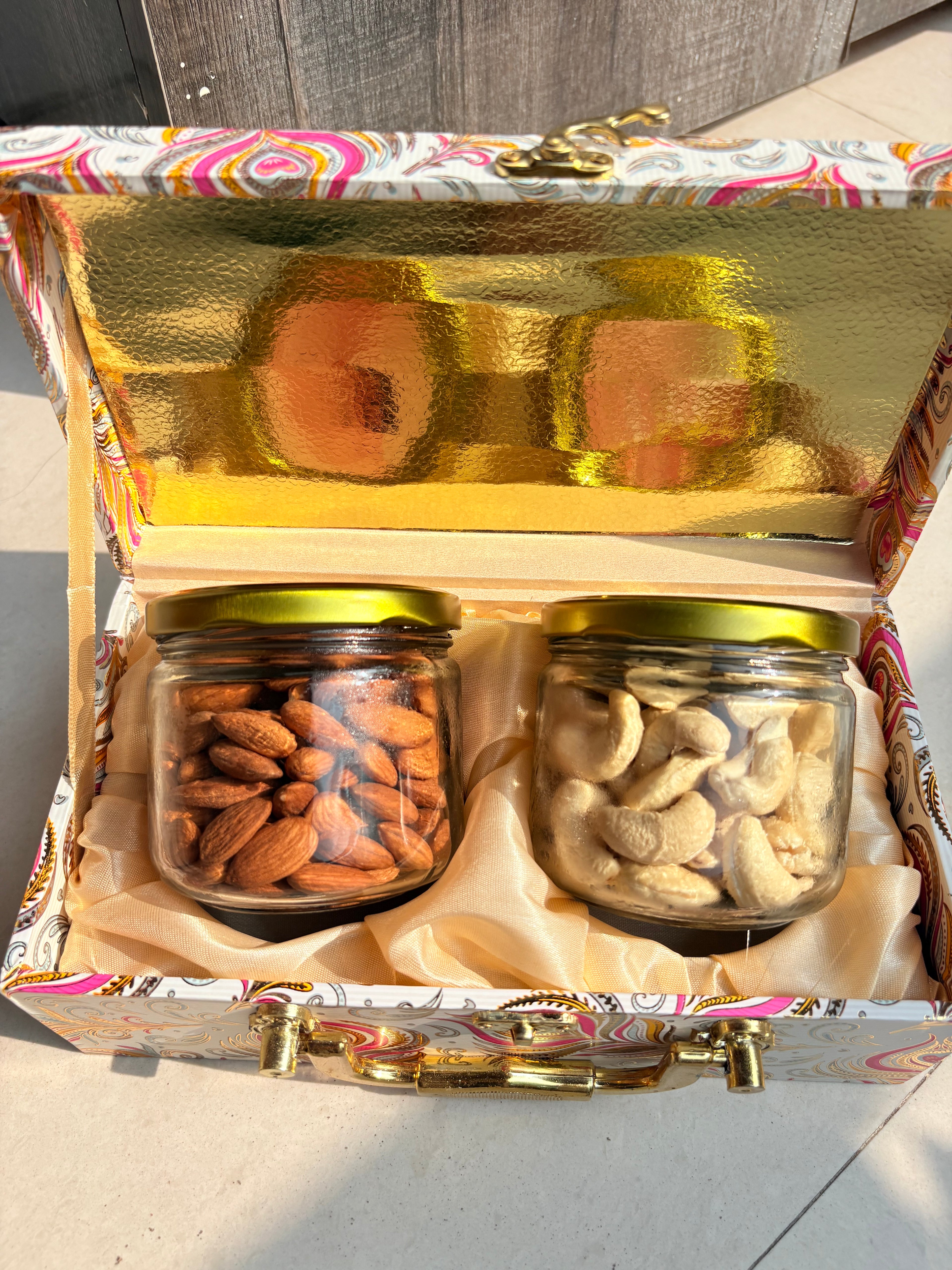 Dry Fruit Gift Box – 2 Jars (Almond & Cashew)