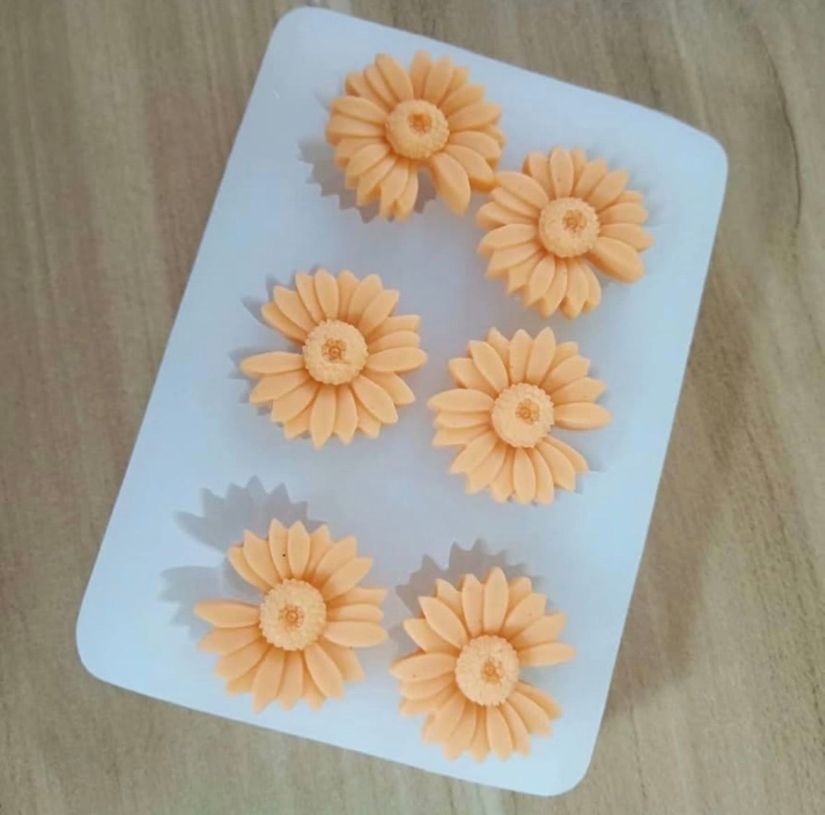 Daisy Flower Silicone Candle Mould – Multi Cavity